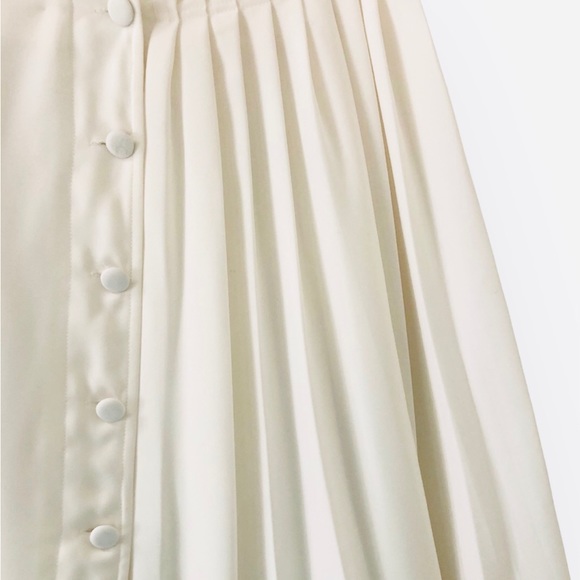 Avec Les Filles Half Pleated Button Down A-Line Midi Skirt - Picture 3 of 7